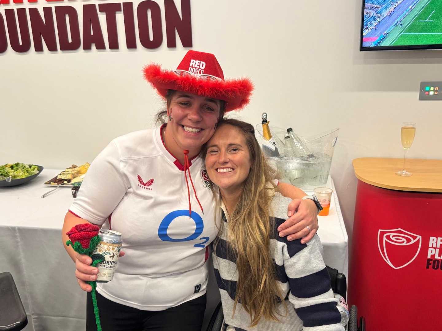 Dani Czernuszka-Watts with Joanne in IPF Box