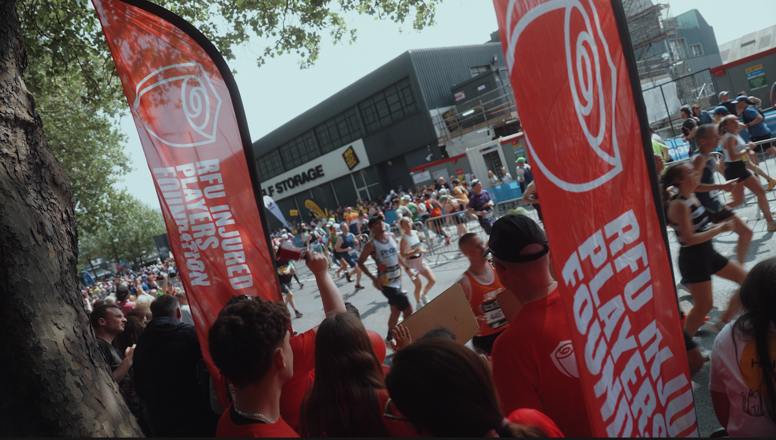 Rugby community tackles London Marathon for the IPF 