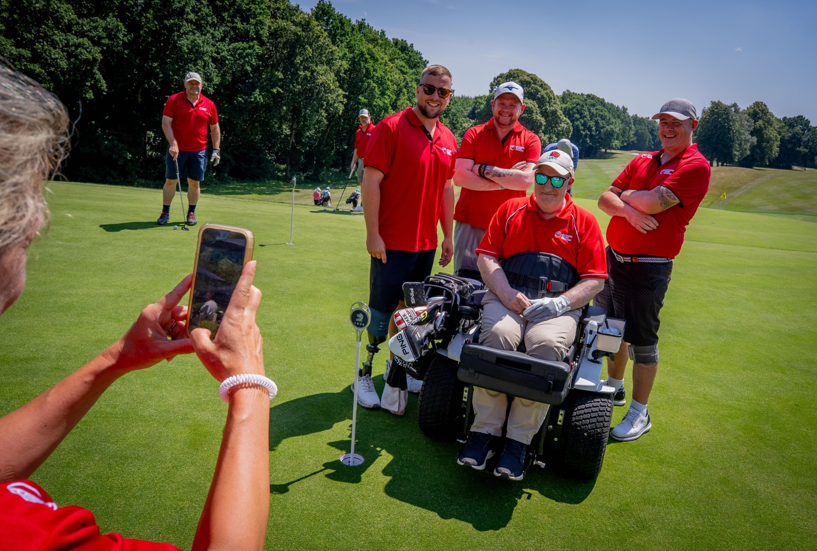 £10K raised for IPF by West Midlands rugby and golf community