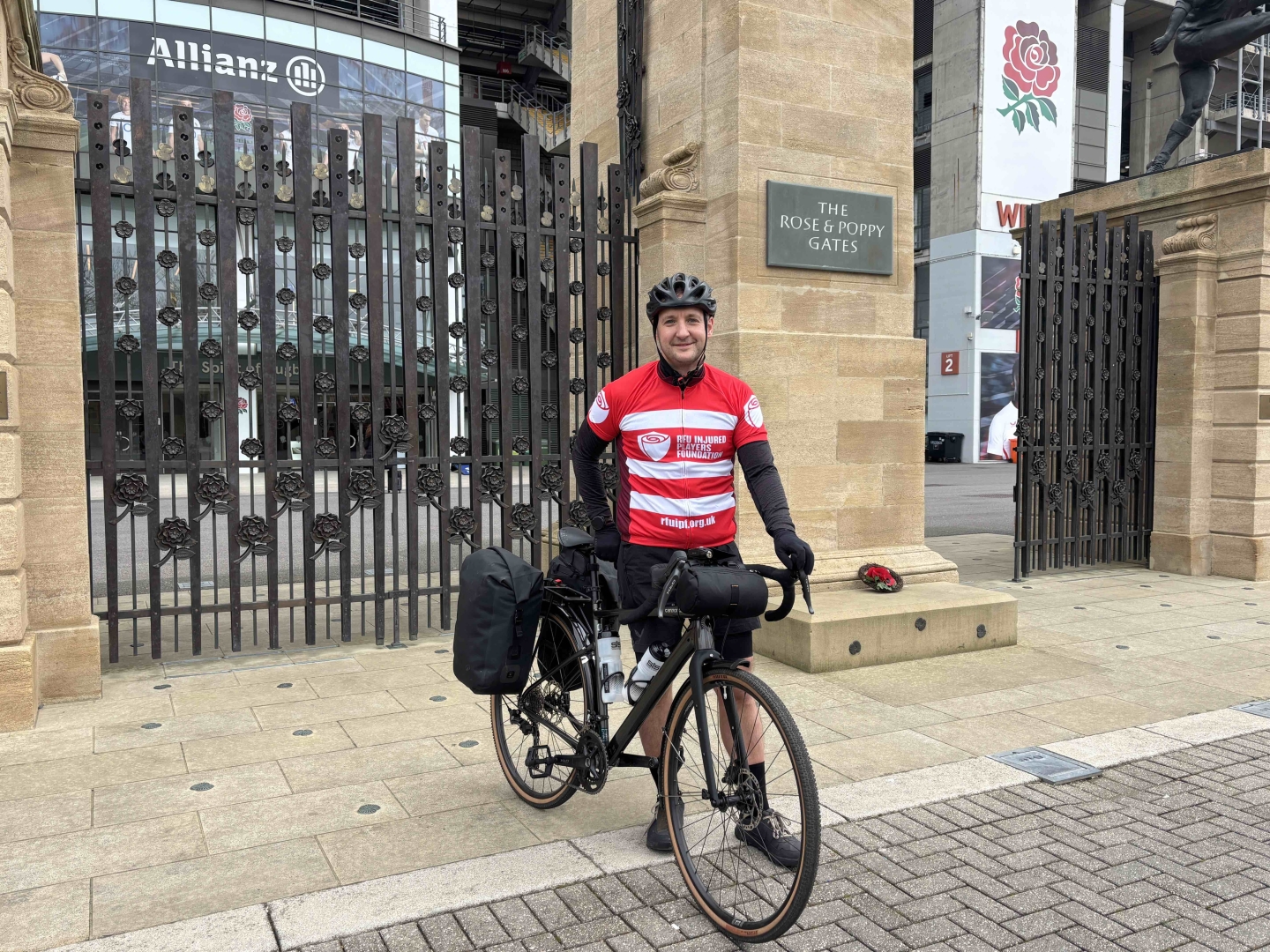 Castore’s Nick Anderton cycles to Stade De France in support of the IPF 